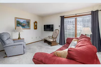 104 Clubhouse Dr #104, South Strabane, PA 15301 - Photo 7