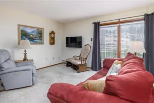 104 Clubhouse Dr, South Strabane, PA 15301 - Photo 7