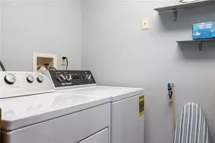 104 Clubhouse Dr, South Strabane, PA 15301 - Photo 17