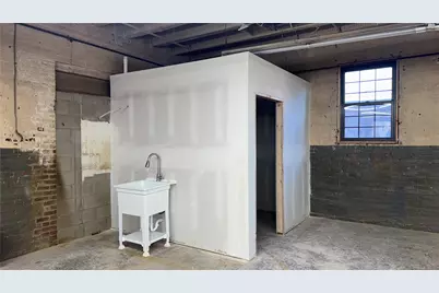 918 Rickenbach St, Pittsburgh, PA 15212 - Photo 5