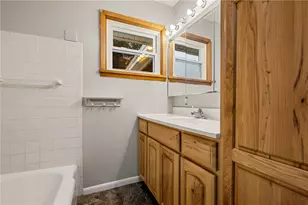 7 Hemlock Dr, Hempfield Township, PA 16125 - Photo 15