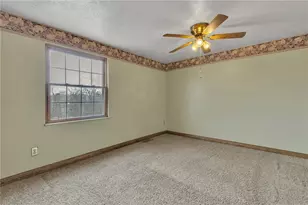 319 Bellford Ct, Cranberry Township, PA 16066 - Photo 11