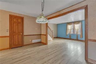 319 Bellford Ct, Cranberry Township, PA 16066 - Photo 7