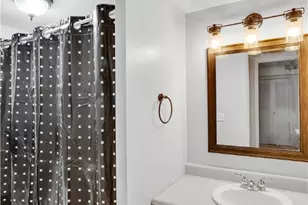 2401 Charlemagne Cir, Ross Twp, PA 15237 - Photo 13