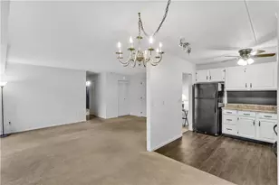 2401 Charlemagne Cir, Ross Twp, PA 15237 - Photo 5