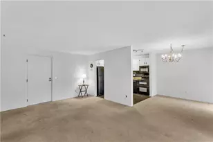 2401 Charlemagne Cir, Ross Twp, PA 15237 - Photo 7