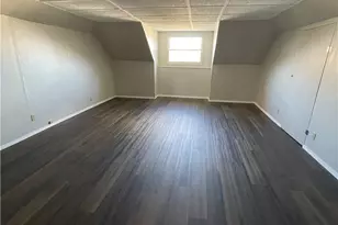 138 E Smithfield St, Mount Pleasant Township, PA 15666 - Photo 11