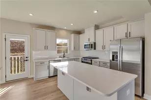 6035 Rubyway, Adams Township, PA 16046 - Photo 5