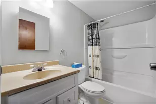 201 Kenney Dr, Sewickley, PA 15143 - Photo 15