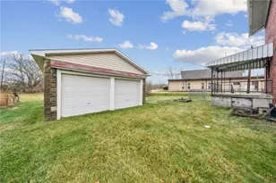 132 W Pennsylvania, New Stanton, PA 15672 - Photo 29