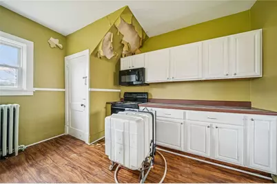 132 W Pennsylvania, New Stanton, PA 15672 - Photo 9