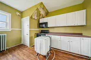 132 W Pennsylvania, New Stanton, PA 15672 - Photo 9