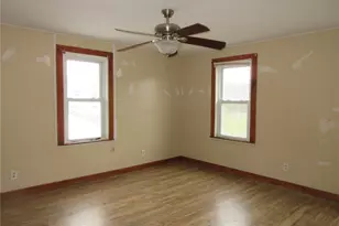 402 E Lincoln Ave, McDonald, PA 15057 - Photo 5