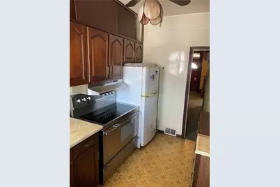 832 Thompson, Donora, PA 15033 - Photo 9