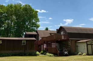 2216 N Camp Run Rd, Perry Township, PA 16123 - Photo 9