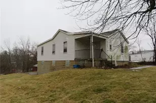 3028 Leechburg Rd, Lower Burrell, PA 15068 - Photo 3