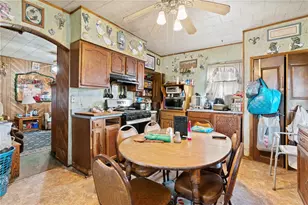 212 Bessemer Ave, Twp of But SW, PA 16045 - Photo 17