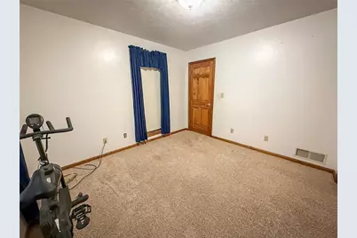 122 Helga Dr, Clay Township, PA 16061 - Photo 25