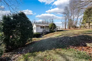 325 E Brewster Rd, Center Township, PA 16001 - Photo 3