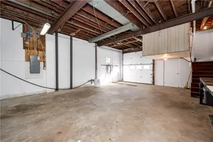 325 E Brewster Rd, Center Township, PA 16001 - Photo 29