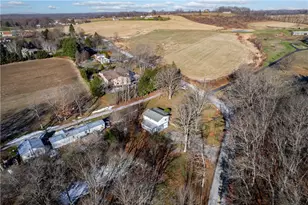 325 E Brewster Rd, Center Township, PA 16001 - Photo 35