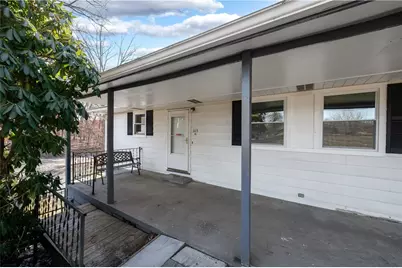 325 E Brewster Rd, Center Township, PA 16001 - Photo 9