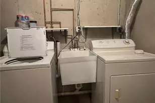 1037 Bayberry Dr, Canonsburg, PA 15317 - Photo 7