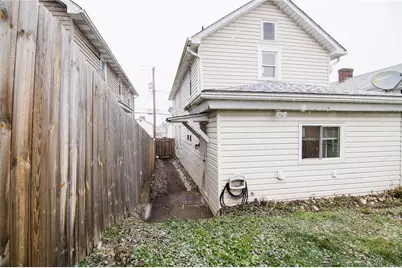 105 Washington St, Mount Pleasant Township, PA 15666 - Photo 29