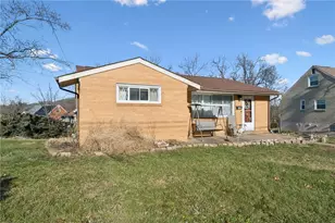 203 Sherrie Dr, Pittsburgh, PA 15239 - Photo 3