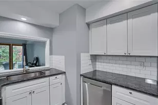 444 Country View Ct, Pittsburgh, PA 15205 - Photo 9