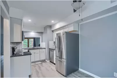 444 Country View Ct, Pittsburgh, PA 15205 - Photo 5