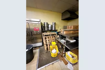 9 E Washington St, New Castle, PA 16101 - Photo 17