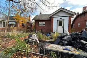 371 Ohio Ave, Clairton, PA 15025 - Photo 1