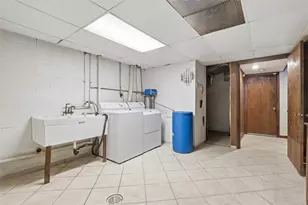 2471 Fife Dr, Pittsburgh, PA 15241 - Photo 35