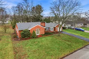 359 Koehler Dr, Sharpsville, PA 16150 - Photo 3