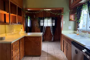 2007 Delaware Ave, New Castle, PA 16105 - Photo 3