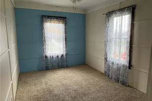 2007 Delaware Ave, New Castle, PA 16105 - Photo 5