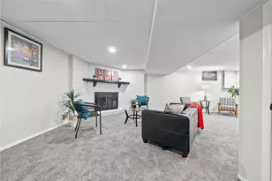 883 Blue Ridge Rd, Pittsburgh, PA 15239 - Photo 17