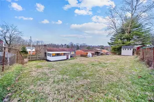 883 Blue Ridge Rd, Pittsburgh, PA 15239 - Photo 23