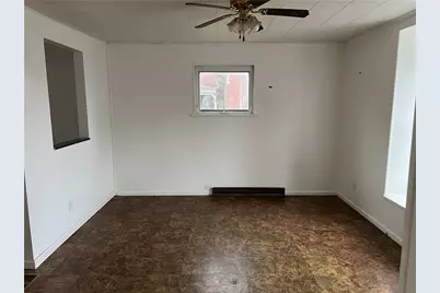 536 Patton Ave, Jeannette, PA 15644 - Photo 5