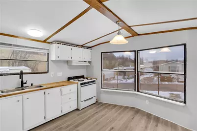 111 Dancer Ln, Jeannette, PA 15644 - Photo 11