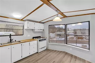 111 Dancer Ln, Jeannette, PA 15644 - Photo 11