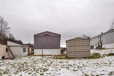 111 Dancer Ln, Jeannette, PA 15644 - Photo 5