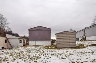 111 Dancer Ln, Jeannette, PA 15644 - Photo 5