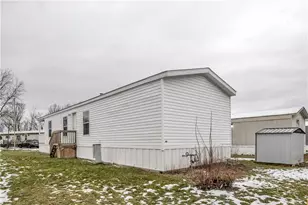 253 Colleen Ln, Jeannette, PA 15644 - Photo 7