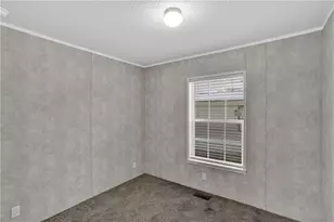 253 Colleen Ln, Jeannette, PA 15644 - Photo 21