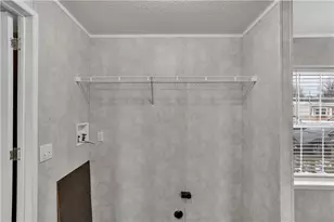 253 Colleen Ln, Jeannette, PA 15644 - Photo 19