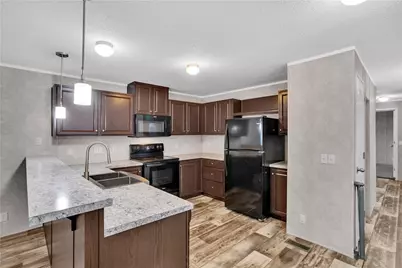 253 Colleen Ln, Jeannette, PA 15644 - Photo 13