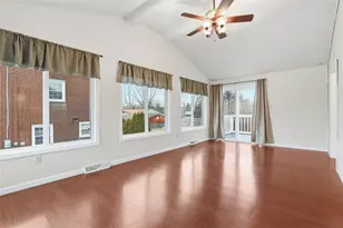 702 Hemlock Dr, Aliquippa, PA 15001 - Photo 11