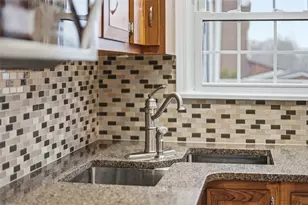 702 Hemlock Dr, Aliquippa, PA 15001 - Photo 15